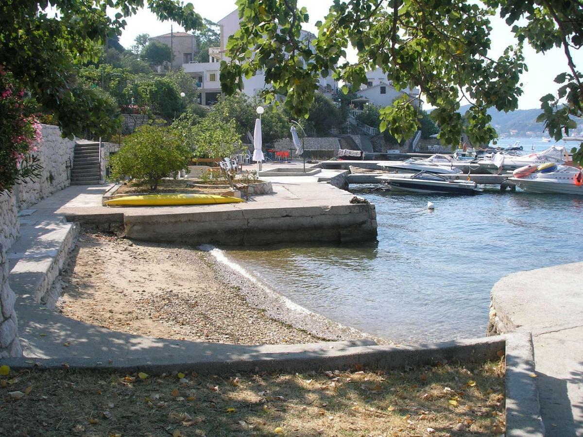 Villa Suzana Supetarska Draga Buitenkant foto
